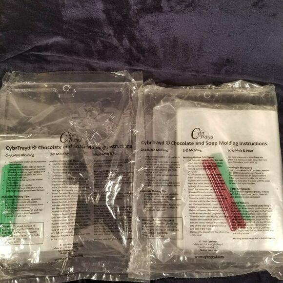 Cybrtrayd Christmas Candy Cane Poinsettia Molds Mdk25G-c433 Mdk50c-c021 - Picture 2 of 7